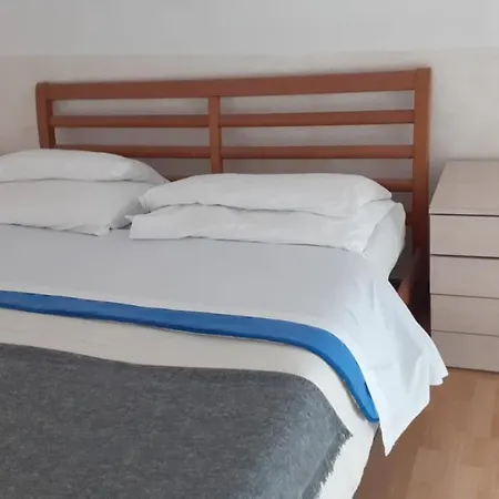 Apartment Appartamento Con Vascaidromassaggio Taranto Centro