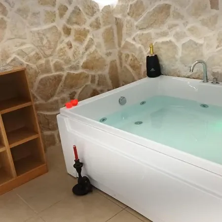 Appartamento Con Vascaidromassaggio Taranto Centro *